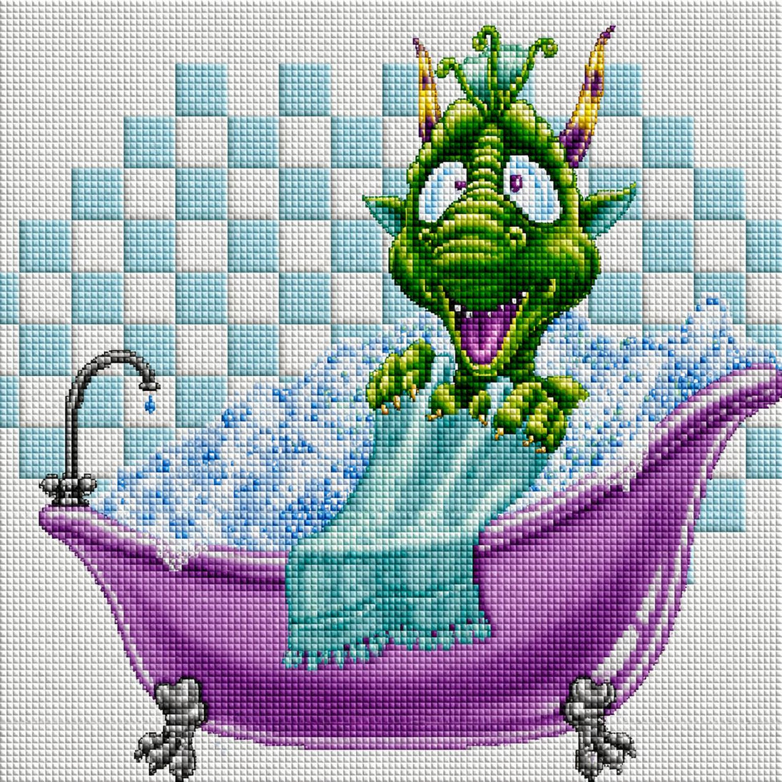 Diamond Painting eines kleinen grünen Drachen, der vergnügt in einer weißen Badewanne mit Schaum spielt. Mockup.