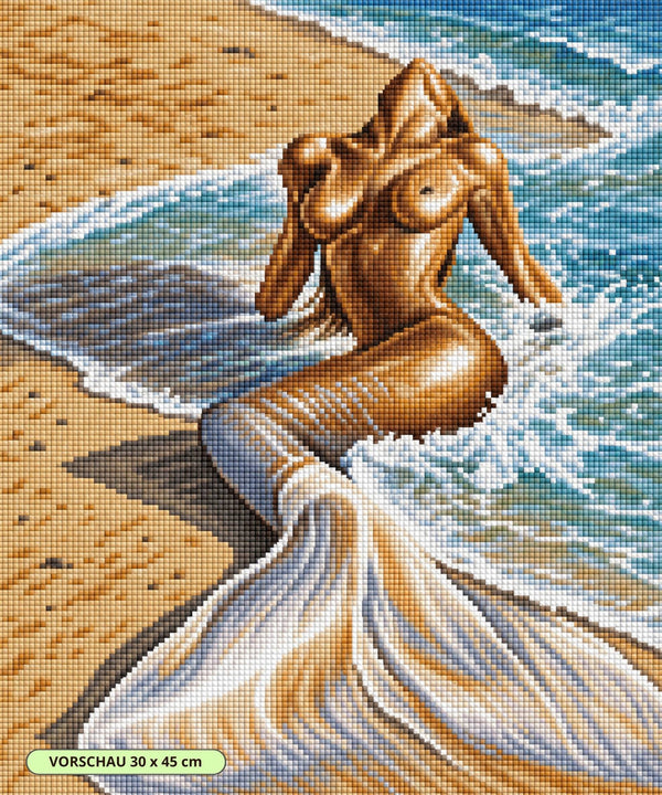 Diamond Painting einer bronzefarbenen Meerjungfrau an den Strand gespült wurde. Mockup.
