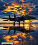 Diamond Painting eines Kampfjets auf der Landebahn im goldenen Sonnenuntergang mit Spiegelung im Wasser. Mockup.