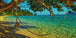 Diamond Painting eines tropischen Strandes mit türkisblauem Wasser und Palmenzweigen im Vordergrund. Mockup.