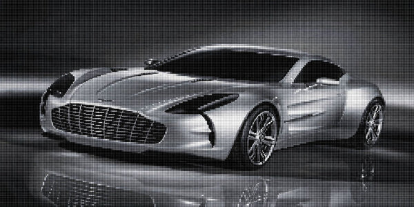 Diamond Painting eines silbernen Luxus-Sportwagens in einer dunklen Studio-Umgebung mit Lichtreflexen. Mockup.