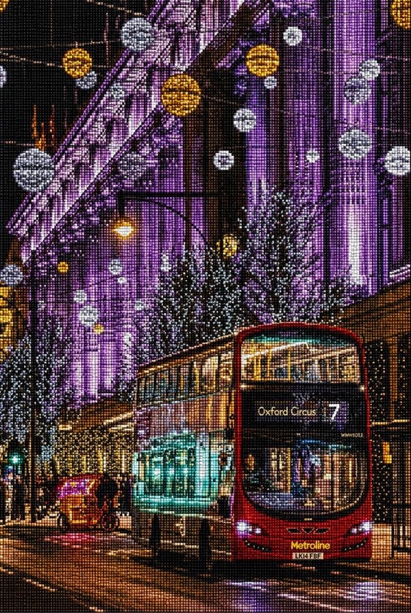 Diamond Painting mit rotem Londoner Doppeldeckerbus vor festlich beleuchtetem Oxford Circus bei Nacht. Mockup.