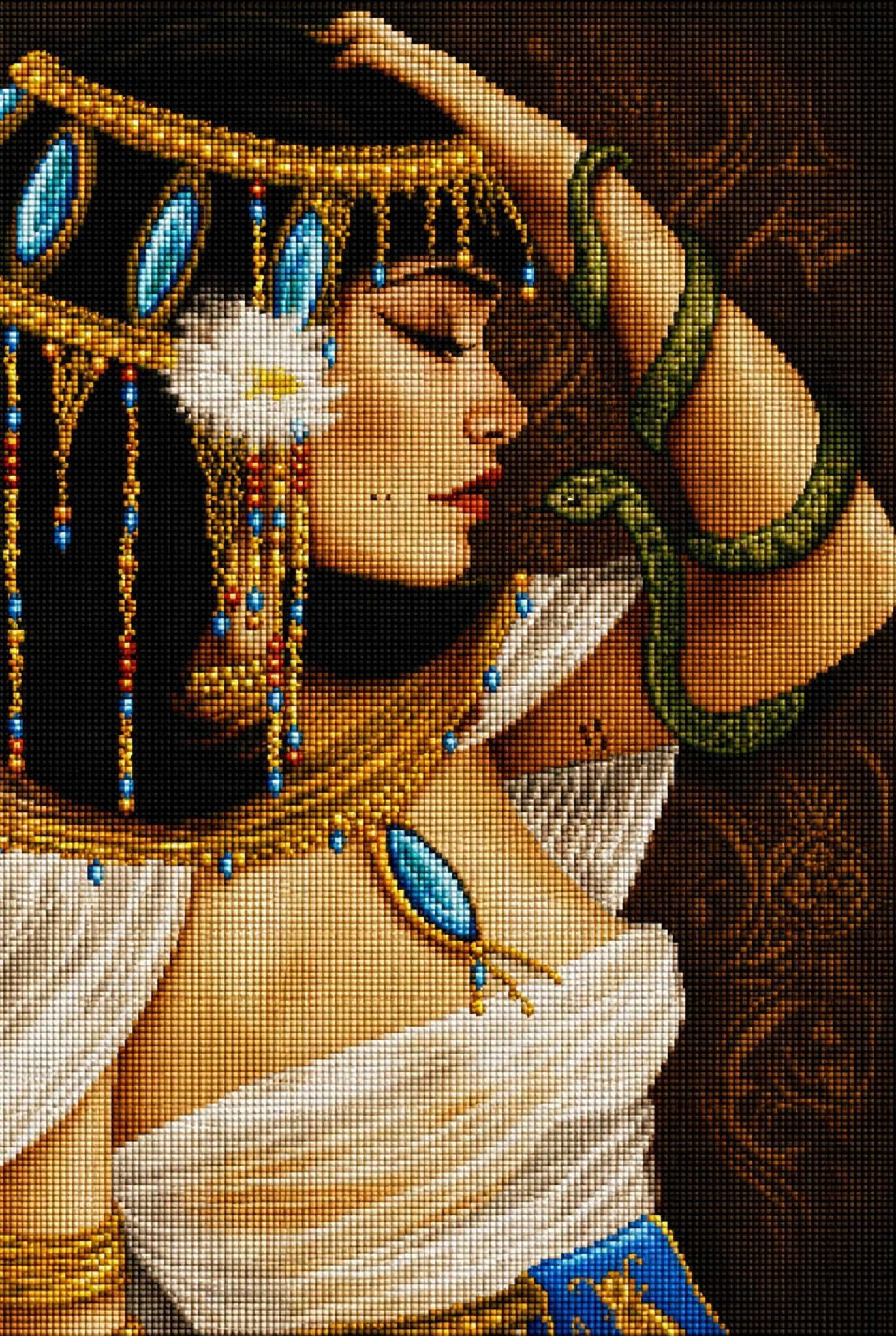 Diamond Painting mit ägyptischer Königin, Kobra am Arm und goldener Kopfbedeckung. Mockup.