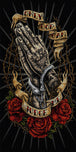 Diamond Painting von tätowierten Händen mit Dornen, roten Rosen und dem Schriftzug Only God Can Judge Me. Mockup.