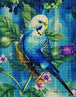Diamond Painting eines blauen Wellensittichs, der auf einem Ast zwischen lila Blüten und grünen Blättern sitzt. Mockup.