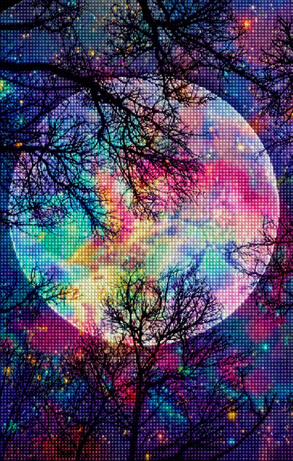 Diamond Painting eines großen bunten Vollmonds in Regenbogenfarben hinter dunklen Silhouetten von kahlen Bäumen. Mockup.