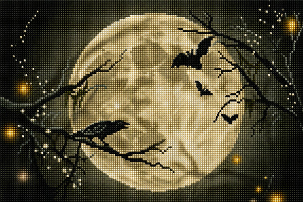 Diamond Painting eines Raben auf einem Ast und Fledermäusen vor einem riesigen, hellen Vollmond bei Nacht. Mockup.