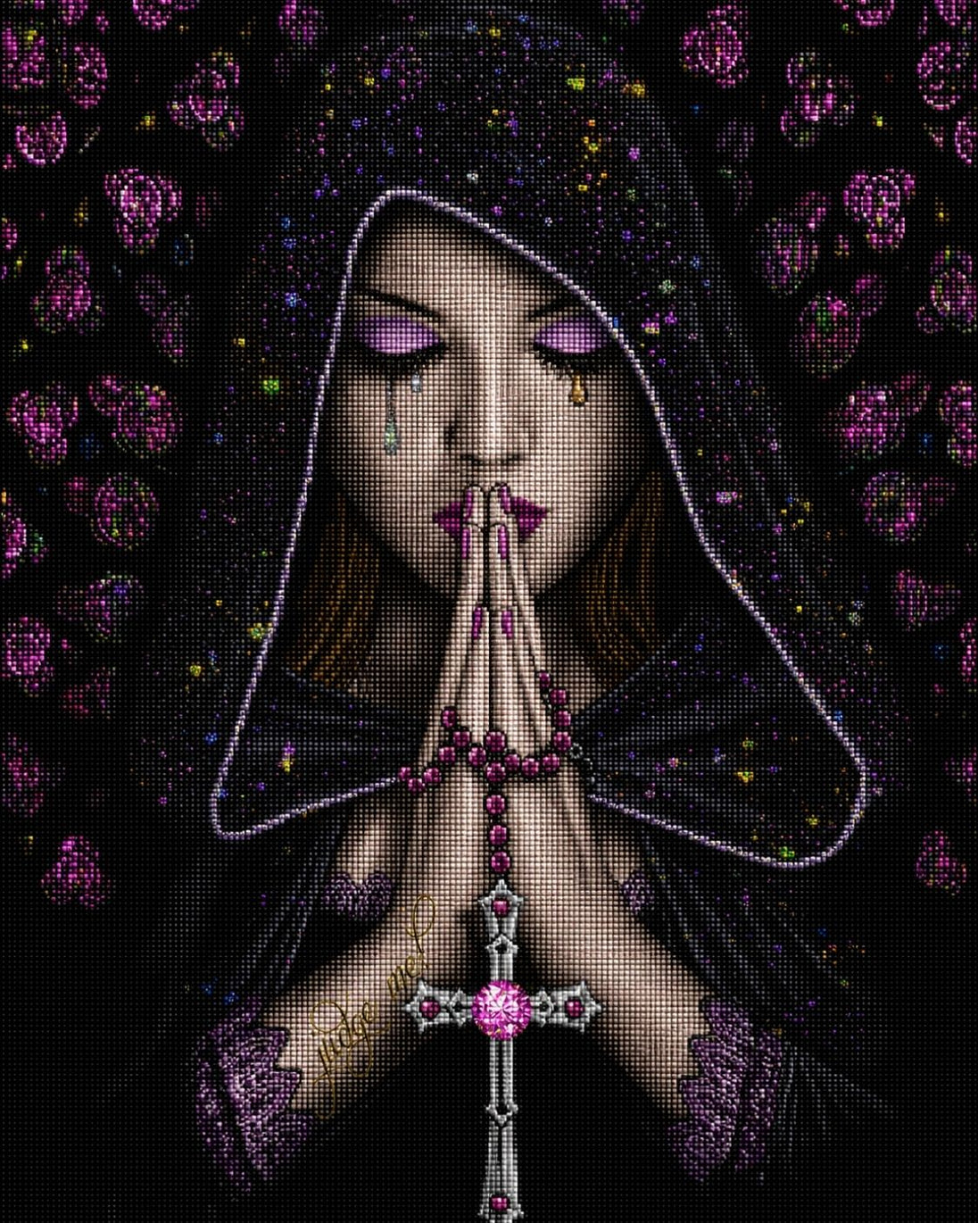 Diamond Painting einer betenden Frau mit Kapuze, pinkem Rosenkranz und Kreuz vor schwarzem Hintergrund. Mockup.