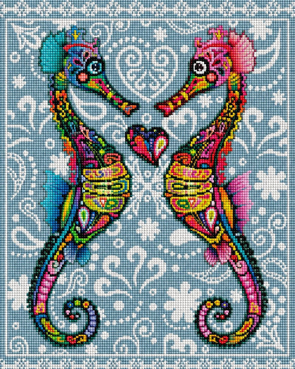 Diamond Painting von zwei bunten Seepferdchen mit Ornamenten, die zusammen ein Herz bilden. Mockup.