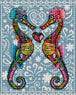 Diamond Painting von zwei bunten Seepferdchen mit Ornamenten, die zusammen ein Herz bilden. Mockup.