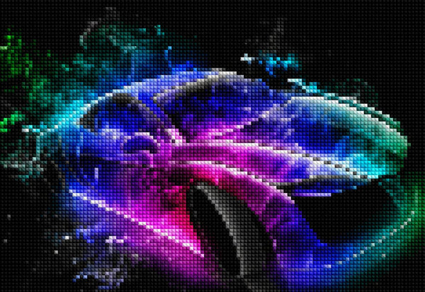 Diamond Painting eines Sportwagens, der von buntem, leuchtendem Rauch in Lila, Blau und Grün umgeben ist. Mockup.