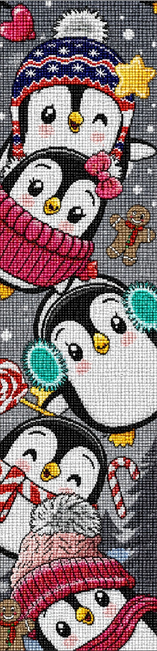 Diamond Painting von mehreren Pinguinen mit Mützen, Schals und winterlichen Süßigkeiten im Hochformat. Mockup.