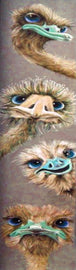 Diamond Painting von vier beigen Straußenköpfen mit großen Augen in vertikaler Anordnung auf anthrazitfarbenen Grund. 