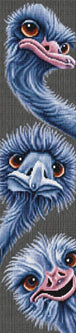 Diamond Painting von drei blauen Straußenköpfen mit großen Augen in vertikaler Anordnung auf grauem Grund. Mockup.
