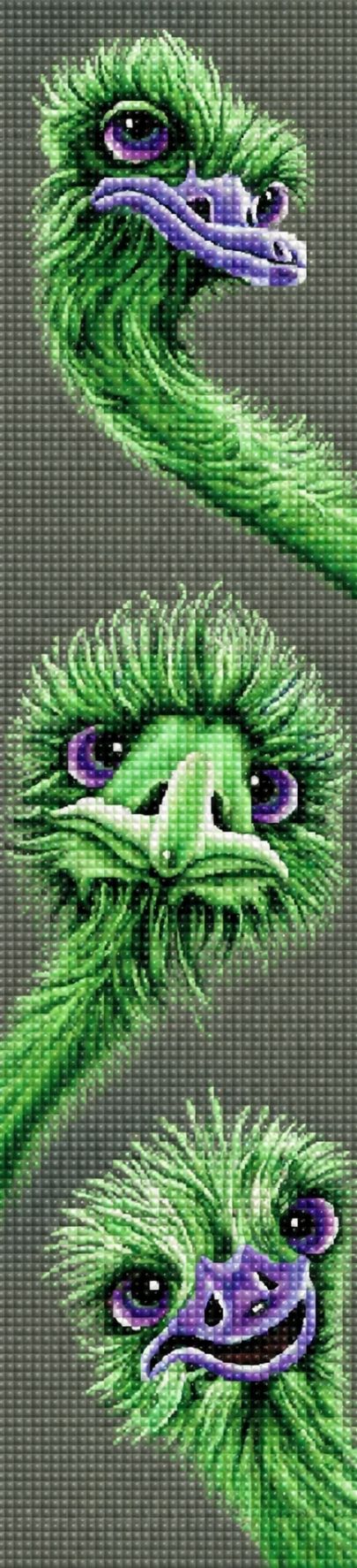 Diamond Painting von drei grünen Straußenköpfen mit lila Augen in vertikaler Anordnung. Mockup.
