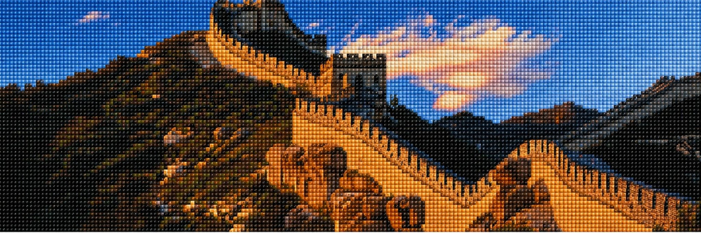 Diamond Painting der Chinesischen Mauer mit Berglandschaft und blauem Himmel. Mockup.