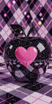 Diamond Painting mit schwarzem glänzendem Apfel, rosa Herz und violett-schwarzem Rautenmuster Mockup Pixelvorschau