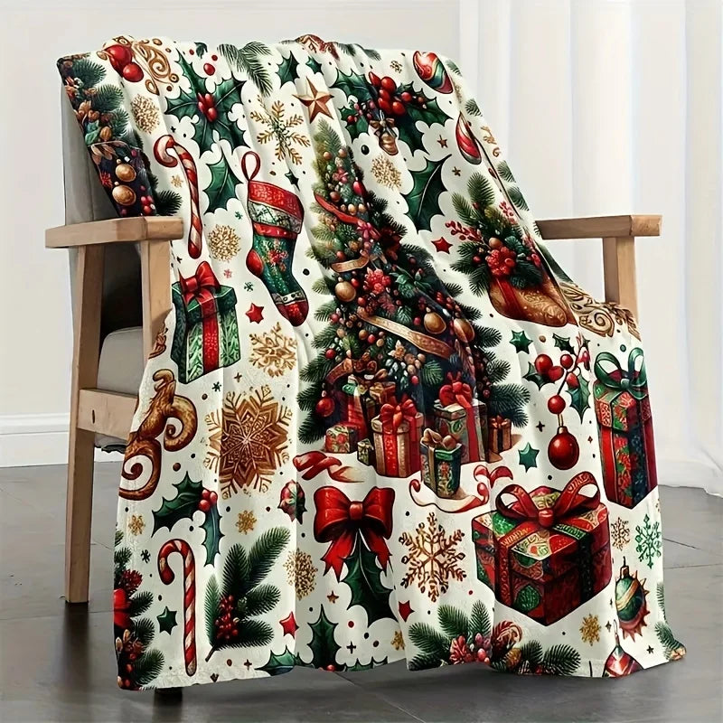 Kuschelige Weihnachtsdecke mit Tannenbaum, Geschenken, Zuckerstangen, Schneeflocken und klassischem Weihnachtsmotiv
