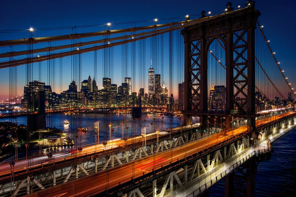 Diamond Painting mit Manhattan Bridge und New Yorker Skyline bei Nacht über dem East River.
