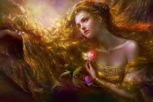 Diamond Painting mit Frau, goldenem Haar und leuchtender Blüte in warmer Lichtstimmung.