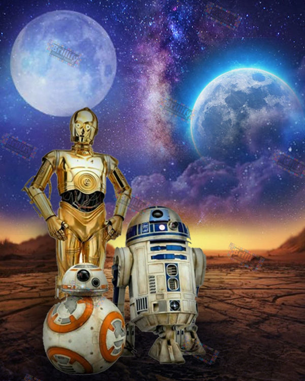 Diamond Painting mit C-3PO, R2-D2 und BB-8 vor Sternenhimmel und zwei Monden.
