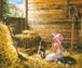 Diamond Painting mit Mädchen im rosa Hut, zwei Katzen und Heu in einer Holzscheune.