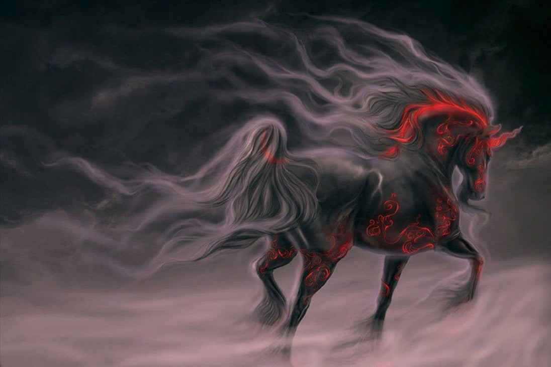 Diamond Painting eines dunklen Einhorns mit rot leuchtenden Verzierungen, umgeben von grauem Rauch.