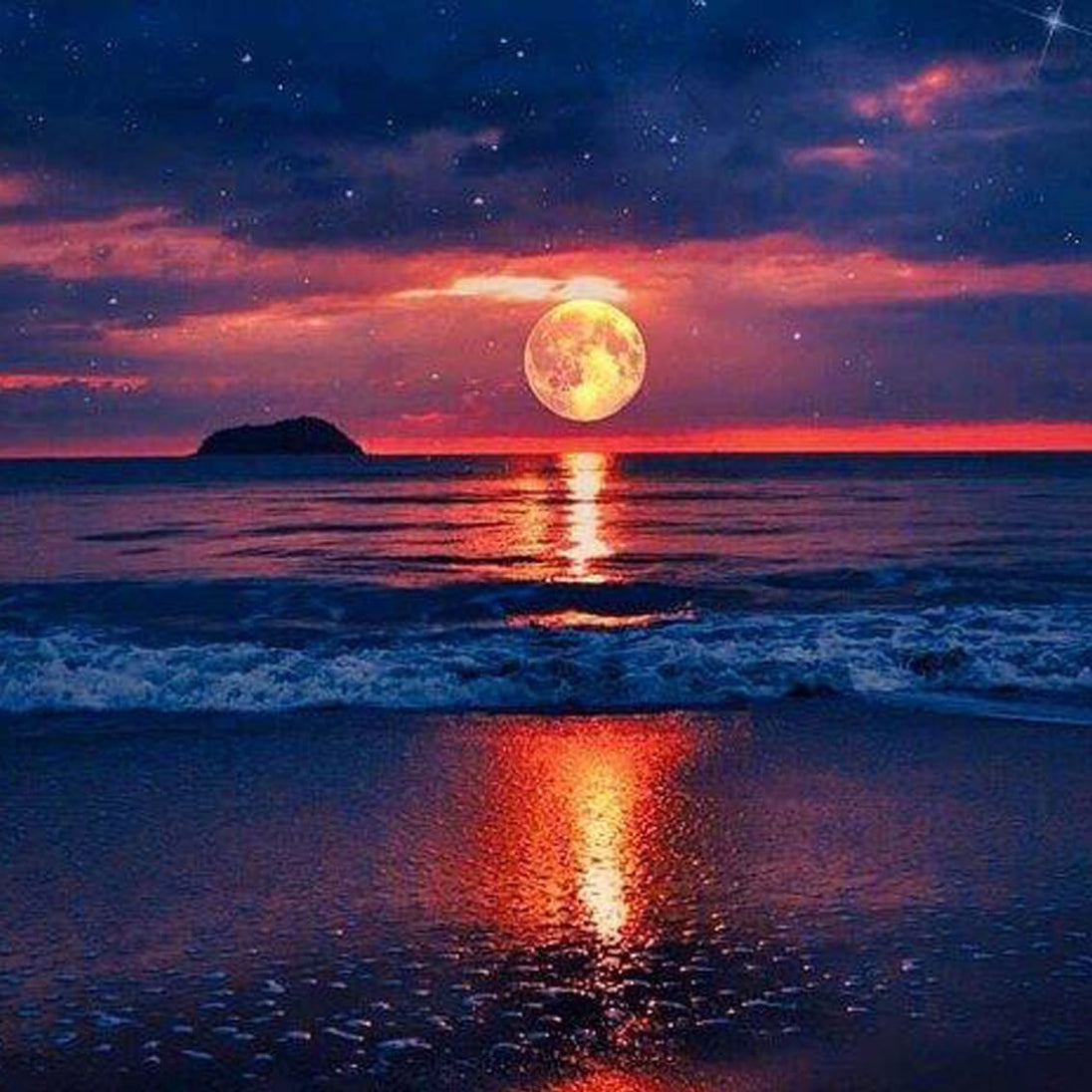 Diamond Painting eines goldenen Vollmonds über dem Meer bei Nacht mit glitzernden Sternen am lila Himmel.